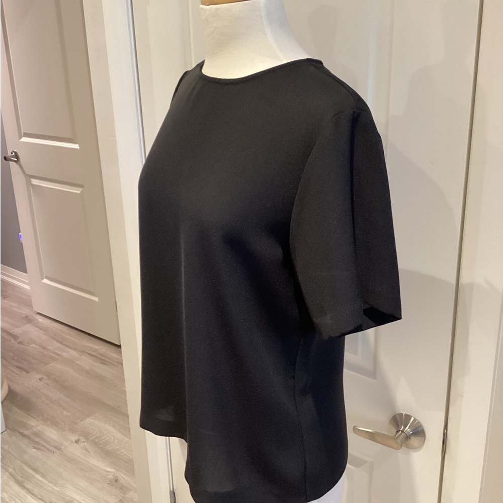 Relaxed Black Short Sleeve Boxy Tee - Picture 2 of 5